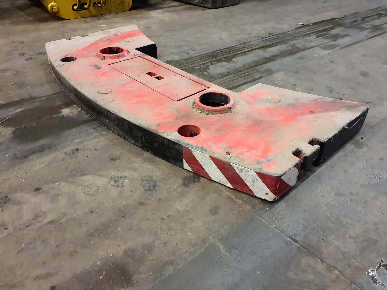 FAUN ATF 60-4 counterweight 2 ton - ثقل موازن - موبايل كرين: صور 4 FAUN ATF 60-4 counterweight 2 ton - ثقل موازن - موبايل كرين: صور 4