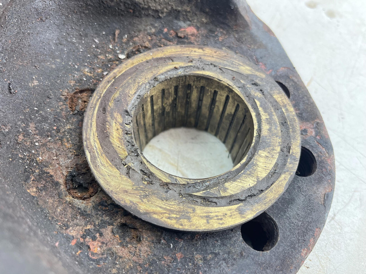 مفصل التوجيه - الرافعة FAUN RTF 50 Steering knuckle 16 holes axle 1 left: صور 7