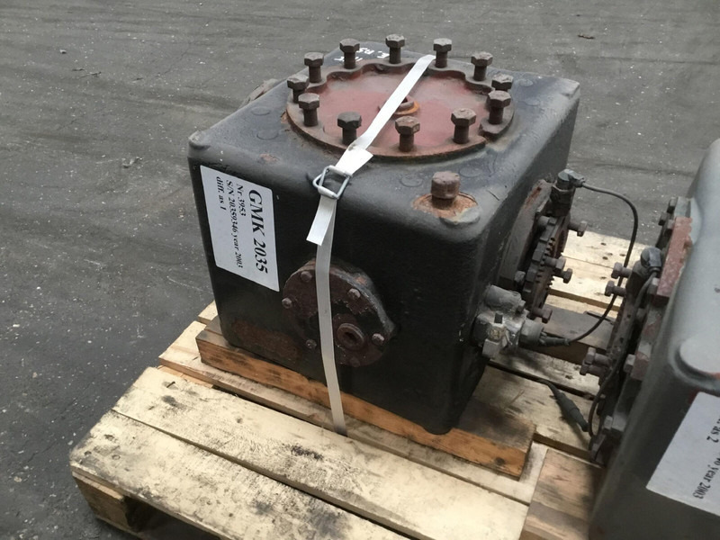 Grove GMK 2035 Diff box axle nr 1 - التفاضلية والعتاد - الرافعة: صور 3 Grove GMK 2035 Diff box axle nr 1 - التفاضلية والعتاد - الرافعة: صور 3