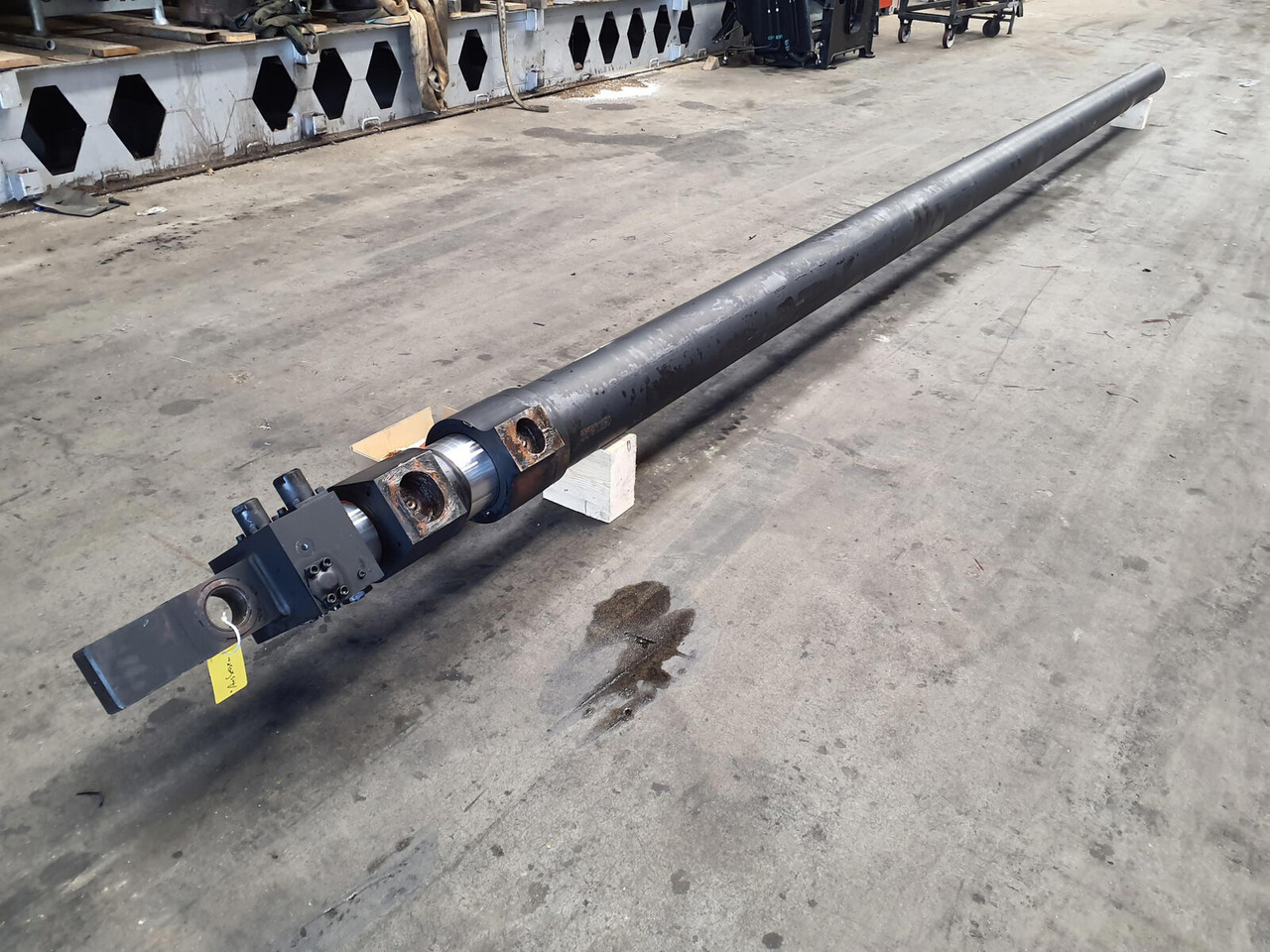 Grove GMK 3050 Telescopic boom cylinder - الاسطوانة الهيدروليكية - موبايل كرين: صور 1 Grove GMK 3050 Telescopic boom cylinder - الاسطوانة الهيدروليكية - موبايل كرين: صور 1