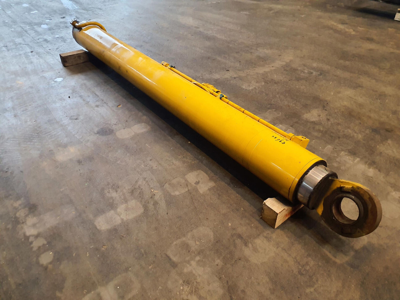 Grove GMK 3050 boom cylinder - الاسطوانة الهيدروليكية - موبايل كرين: صور 3 Grove GMK 3050 boom cylinder - الاسطوانة الهيدروليكية - موبايل كرين: صور 3