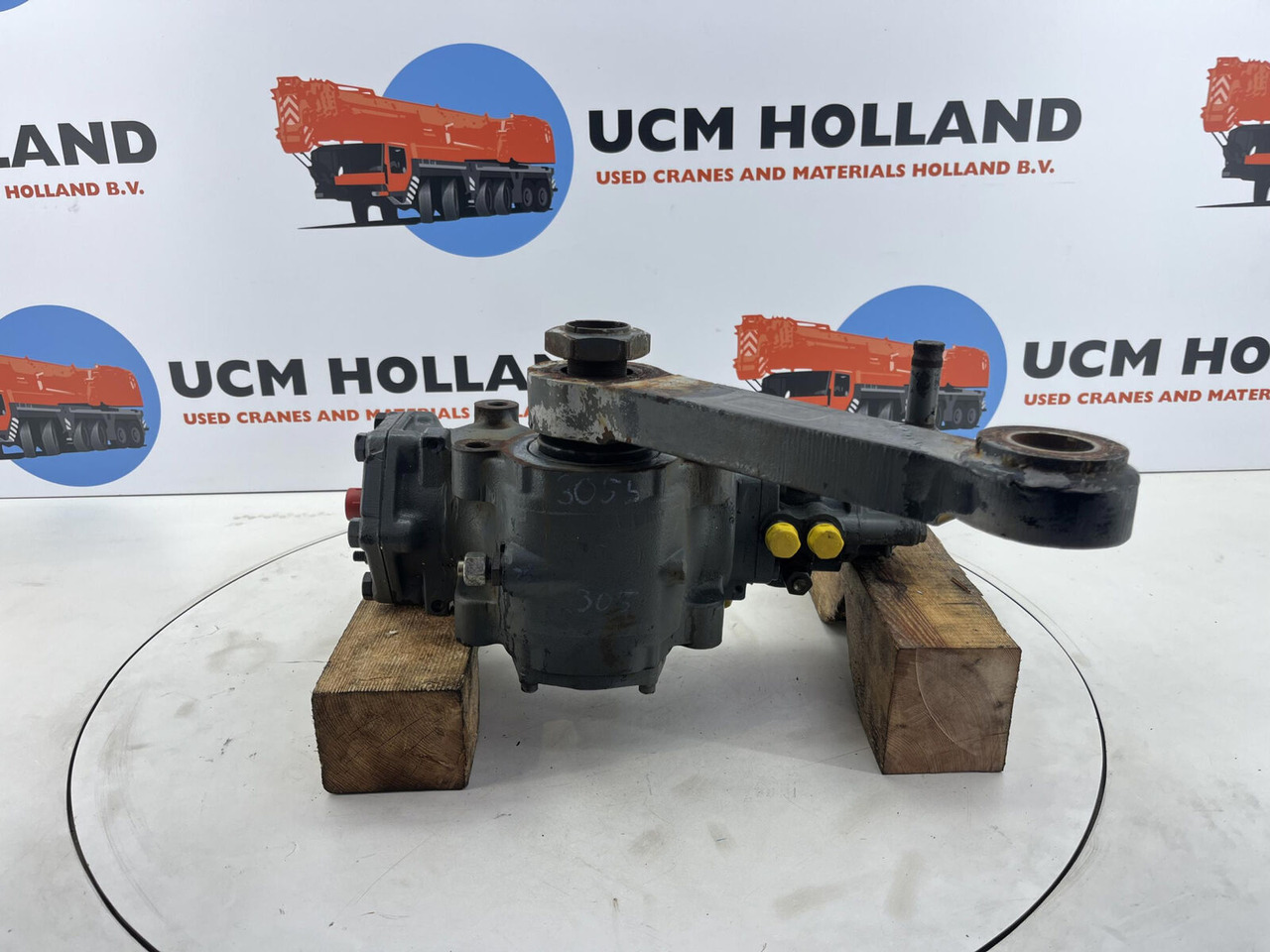 Grove GMK 3055 steering box - دودة دركسون - موبايل كرين: صور 1 Grove GMK 3055 steering box - دودة دركسون - موبايل كرين: صور 1