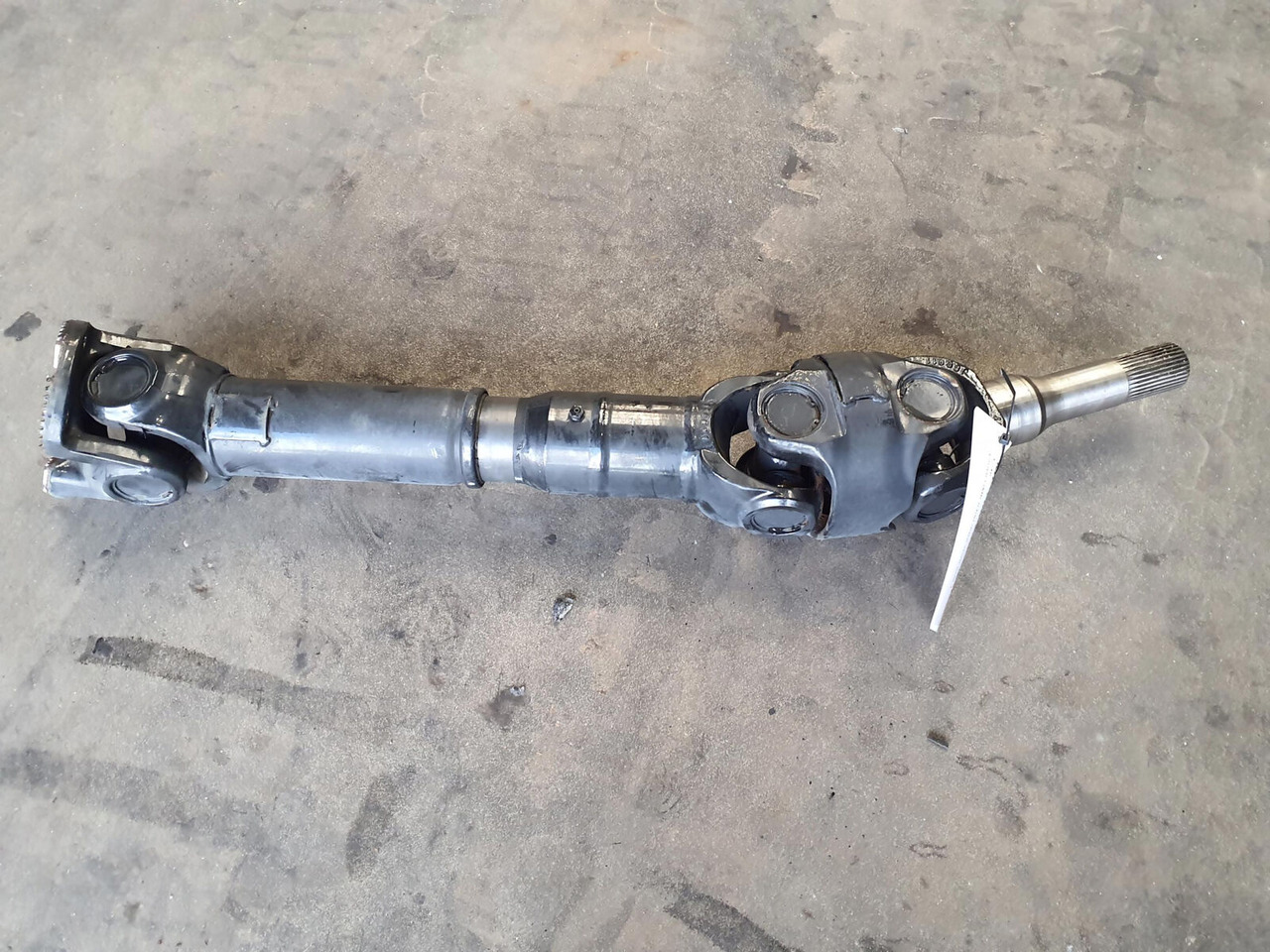 Grove GMK 6400 drive shaft axle 1 - نصف رمح - آلات البناء: صور 3 Grove GMK 6400 drive shaft axle 1 - نصف رمح - آلات البناء: صور 3