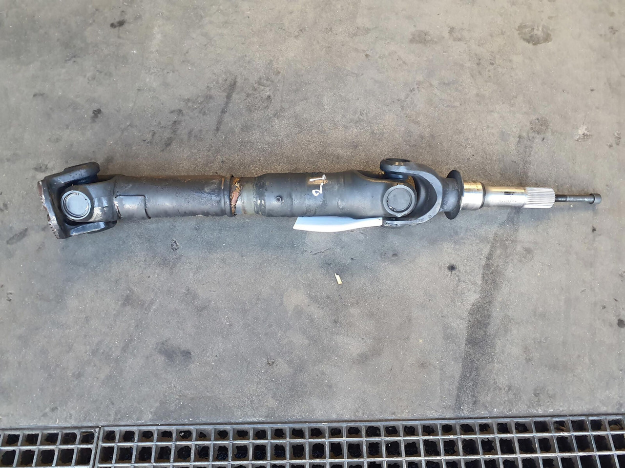 Grove GMK 6400 drive shaft axle 2 - نصف رمح - آلات البناء: صور 2 Grove GMK 6400 drive shaft axle 2 - نصف رمح - آلات البناء: صور 2