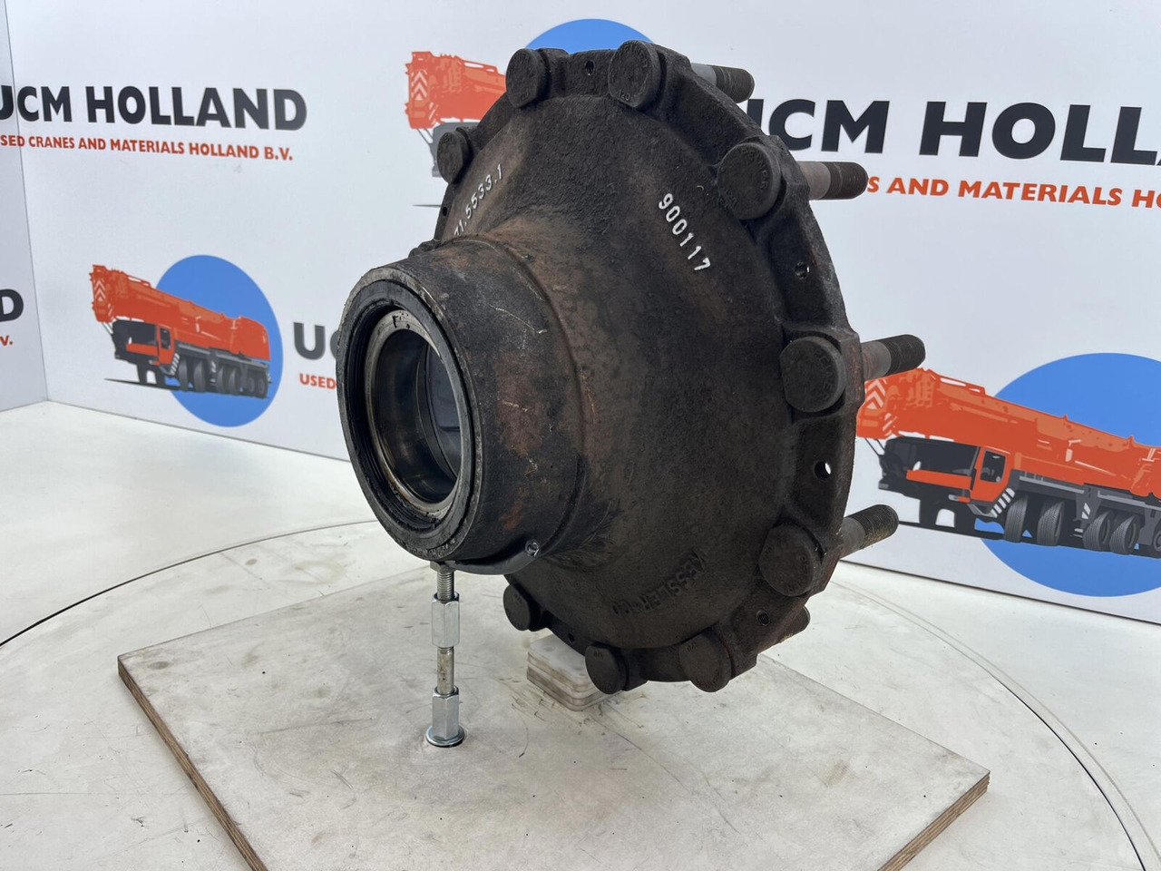 Grove GMK Megatrak wheel hub - محاور - الرافعة: صور 3 Grove GMK Megatrak wheel hub - محاور - الرافعة: صور 3