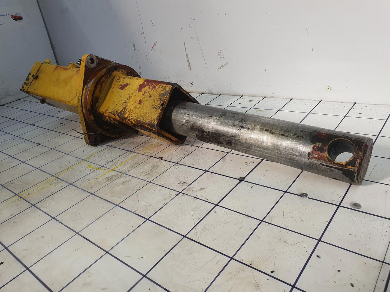 Grove Grove GMK 3050 counterweight cylinder - الاسطوانة الهيدروليكية - موبايل كرين: صور 3 Grove Grove GMK 3050 counterweight cylinder - الاسطوانة الهيدروليكية - موبايل كرين: صور 3