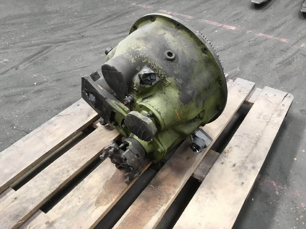 Grove RT 65S Gearbox C 272 5-4 - علبة التروس - موبايل كرين: صور 2 Grove RT 65S Gearbox C 272 5-4 - علبة التروس - موبايل كرين: صور 2