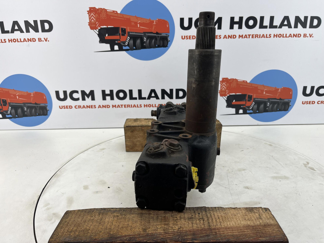 Krupp 70 GMT/AT steering box - دودة دركسون - موبايل كرين: صور 4 Krupp 70 GMT/AT steering box - دودة دركسون - موبايل كرين: صور 4