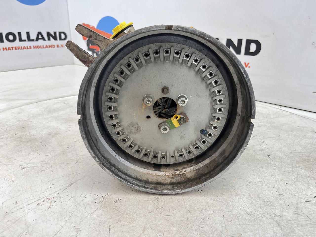 Krupp 70 GMT electric swivel - النظام الكهربائي - موبايل كرين: صور 5 Krupp 70 GMT electric swivel - النظام الكهربائي - موبايل كرين: صور 5