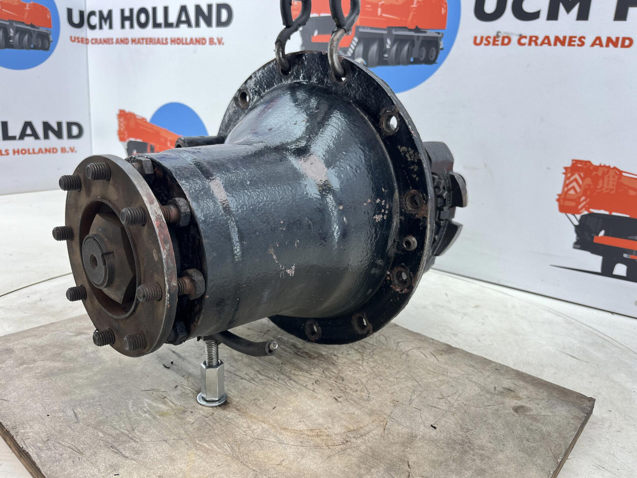 Krupp KMK 2025 End differential 11x29 axle 1 - التفاضلية والعتاد - موبايل كرين: صور 4 Krupp KMK 2025 End differential 11x29 axle 1 - التفاضلية والعتاد - موبايل كرين: صور 4