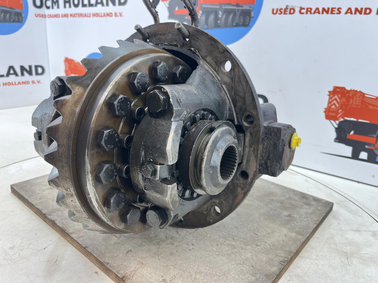 Krupp KMK 2025 End differential 11x29 axle 1 - التفاضلية والعتاد - موبايل كرين: صور 2 Krupp KMK 2025 End differential 11x29 axle 1 - التفاضلية والعتاد - موبايل كرين: صور 2