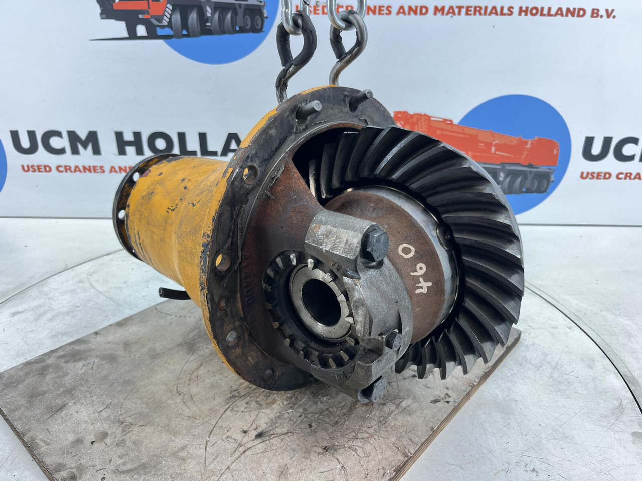 Krupp KMK 2025 end differential 11x29 axle 2 - التفاضلية والعتاد - موبايل كرين: صور 1 Krupp KMK 2025 end differential 11x29 axle 2 - التفاضلية والعتاد - موبايل كرين: صور 1