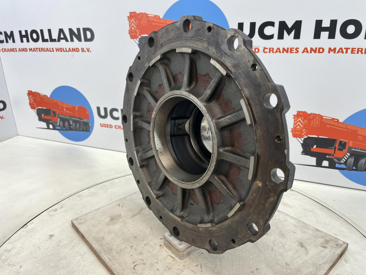 Krupp KMK 3045 Megatrak wheel hub - محاور - الرافعة: صور 1 Krupp KMK 3045 Megatrak wheel hub - محاور - الرافعة: صور 1