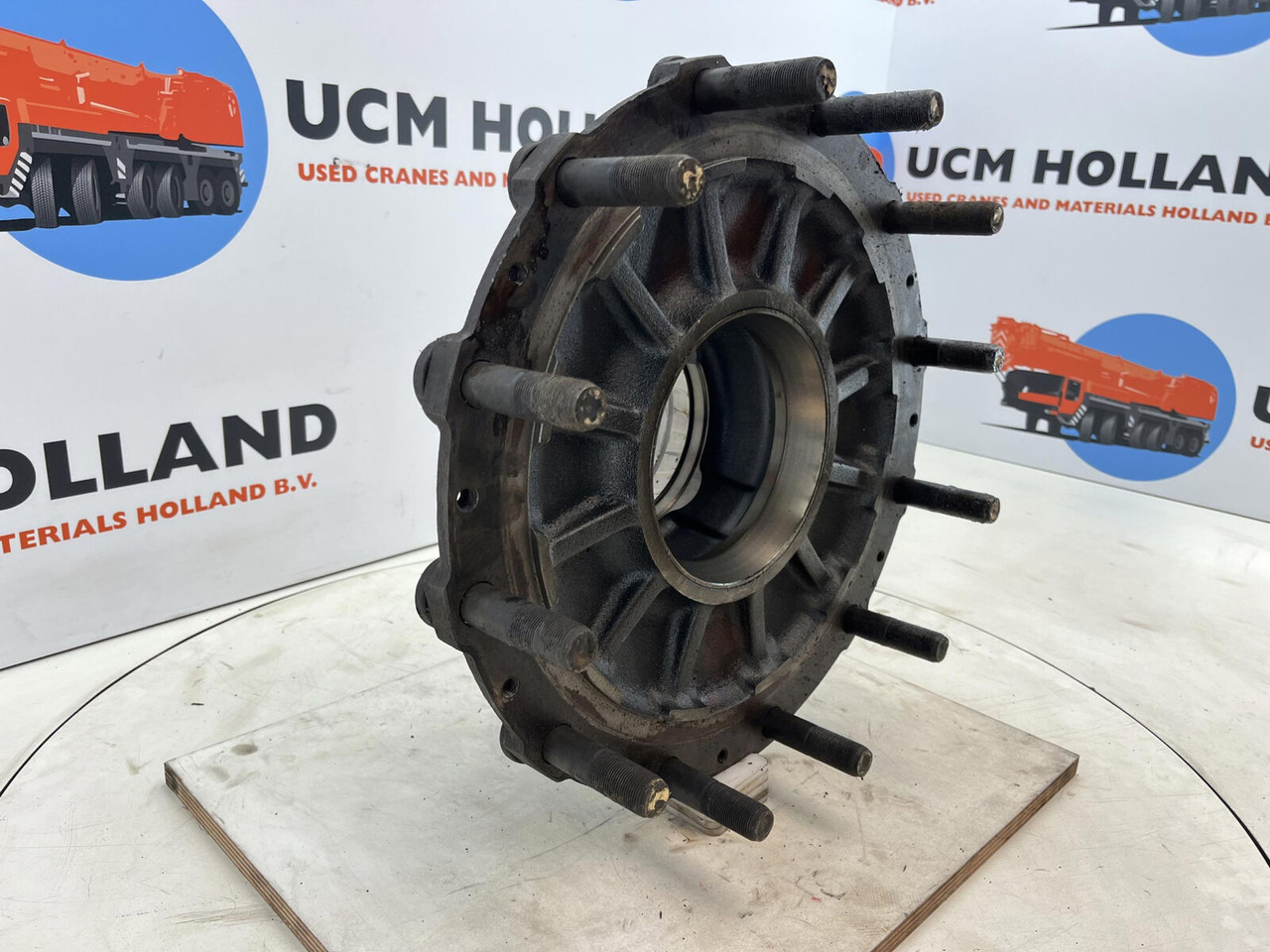Krupp KMK 3045 Megatrak wheel hub - محاور - الرافعة: صور 2 Krupp KMK 3045 Megatrak wheel hub - محاور - الرافعة: صور 2