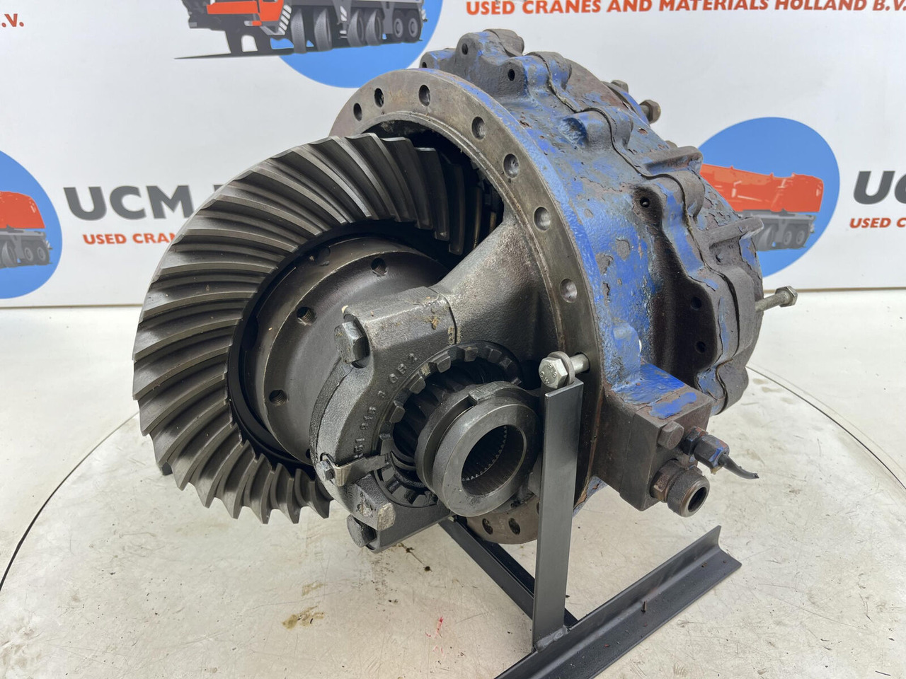 Krupp KMK 5100 Mid differential 13x35 axle 2 - التفاضلية والعتاد - موبايل كرين: صور 2 Krupp KMK 5100 Mid differential 13x35 axle 2 - التفاضلية والعتاد - موبايل كرين: صور 2