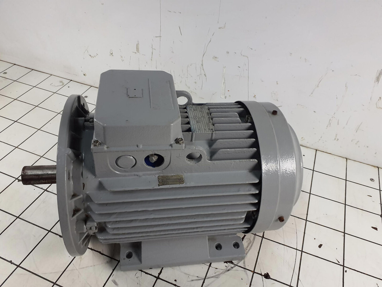 Liebherr ABB Electric motor MBT 160 L - النظام الكهربائي - موبايل كرين: صور 4 Liebherr ABB Electric motor MBT 160 L - النظام الكهربائي - موبايل كرين: صور 4