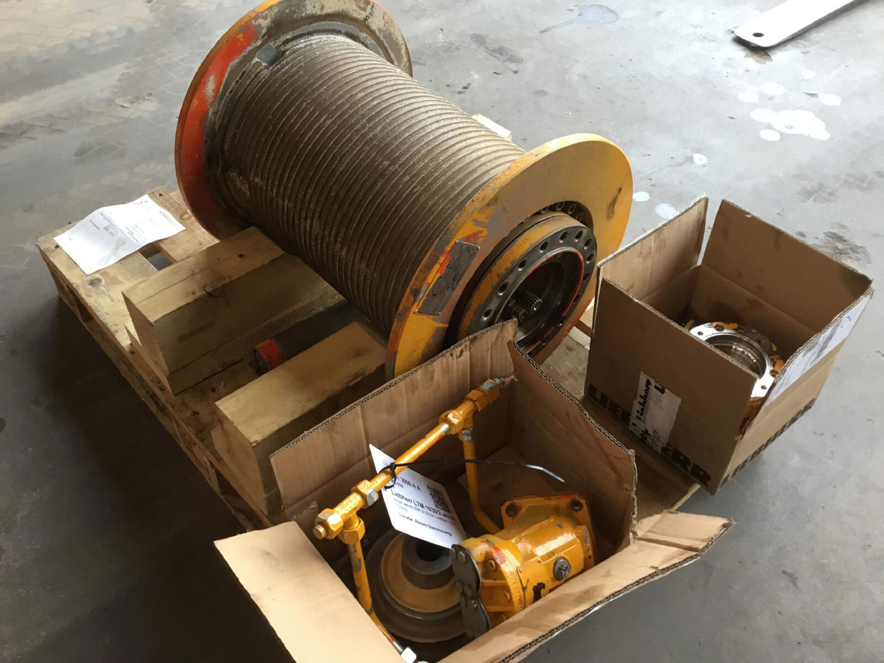 Liebherr LTM 1030/2 winch - وینچ - موبايل كرين: صور 3 Liebherr LTM 1030/2 winch - وینچ - موبايل كرين: صور 3
