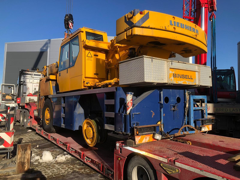 Liebherr LTM 1030-2 - رافعة لجميع التضاريس: صور 3 Liebherr LTM 1030-2 - رافعة لجميع التضاريس: صور 3