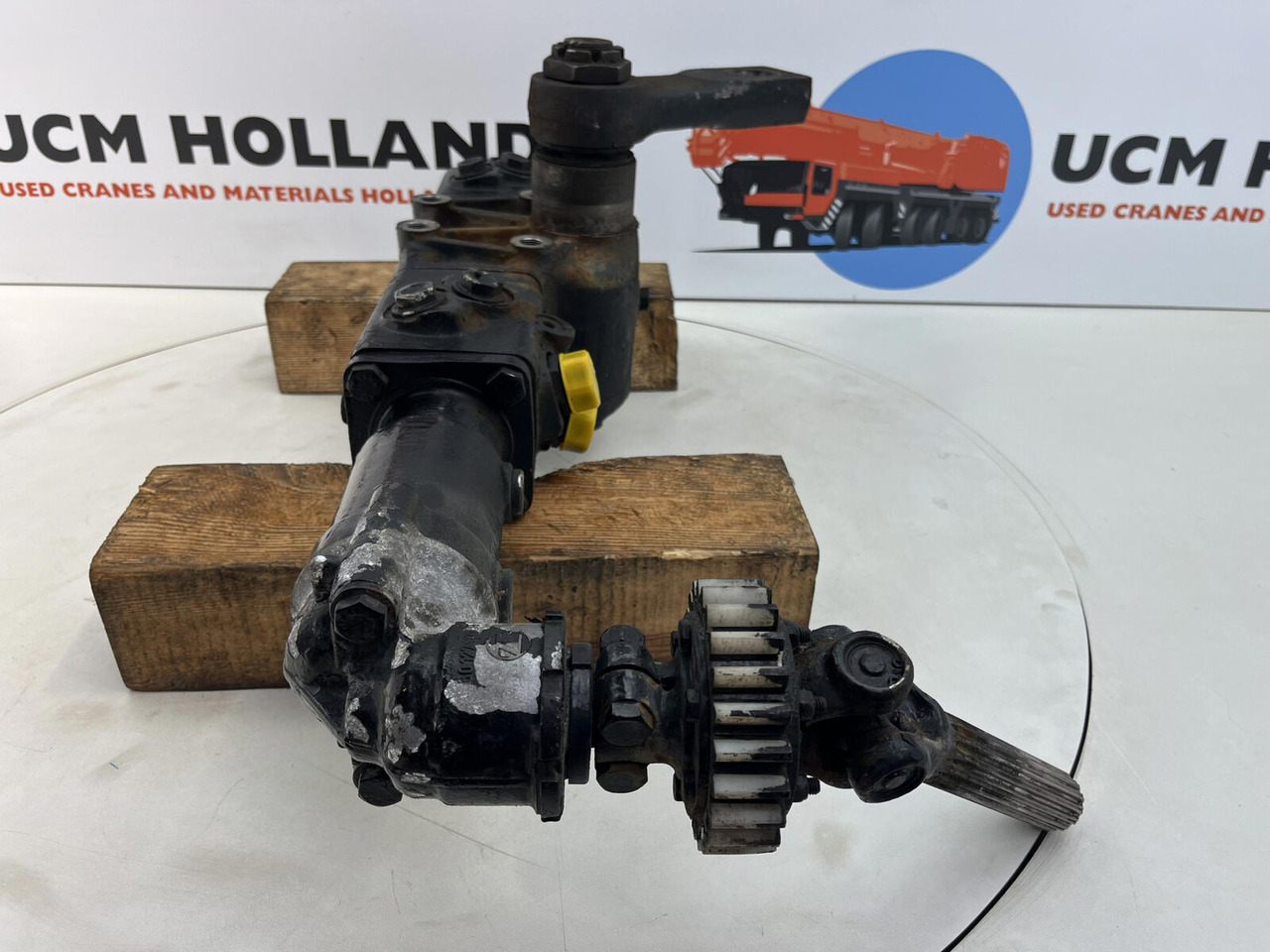 Liebherr LTM 1035-2 Steering box - دودة دركسون - موبايل كرين: صور 2 Liebherr LTM 1035-2 Steering box - دودة دركسون - موبايل كرين: صور 2