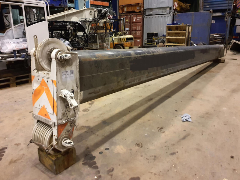 Liebherr LTM 1045-3.1 telescopic section 3 - هيكل السيارة الخارجية - الرافعة: صور 2 Liebherr LTM 1045-3.1 telescopic section 3 - هيكل السيارة الخارجية - الرافعة: صور 2