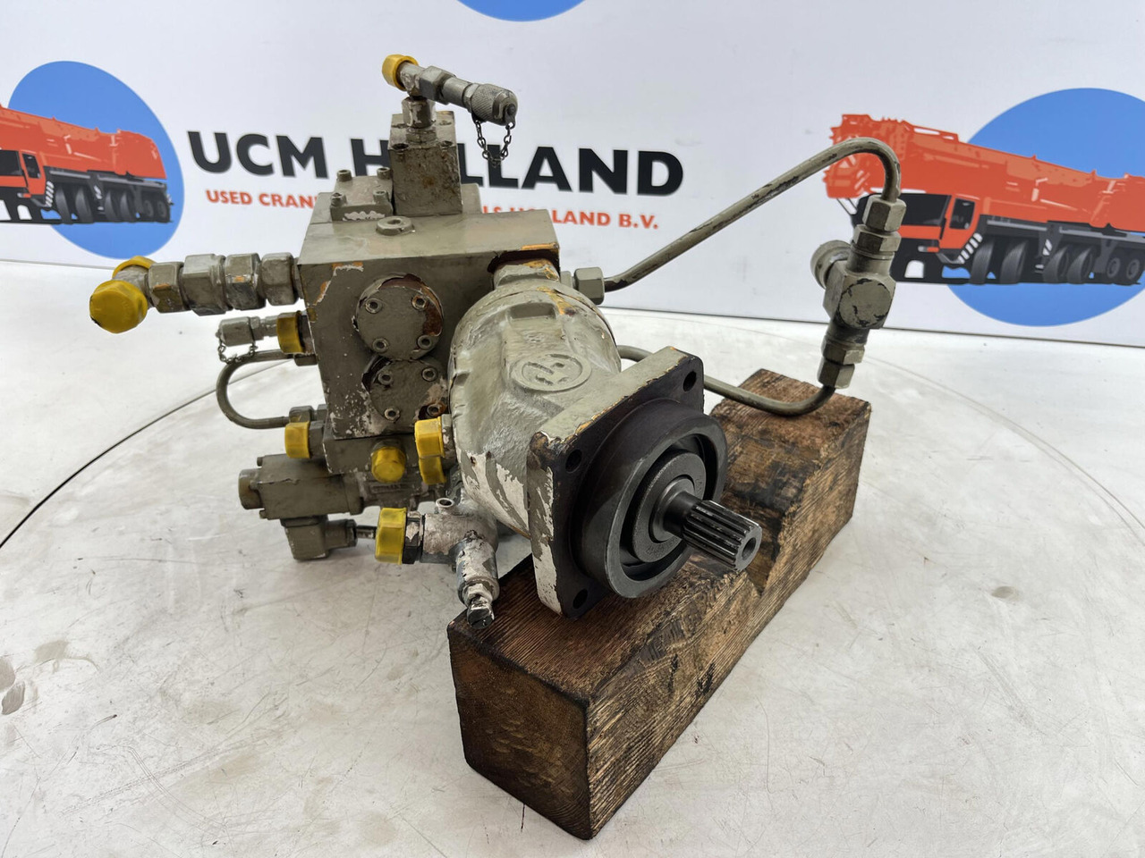 Liebherr LTM 1045 slewing gear motor - محرك سوينغ - موبايل كرين: صور 2 Liebherr LTM 1045 slewing gear motor - محرك سوينغ - موبايل كرين: صور 2