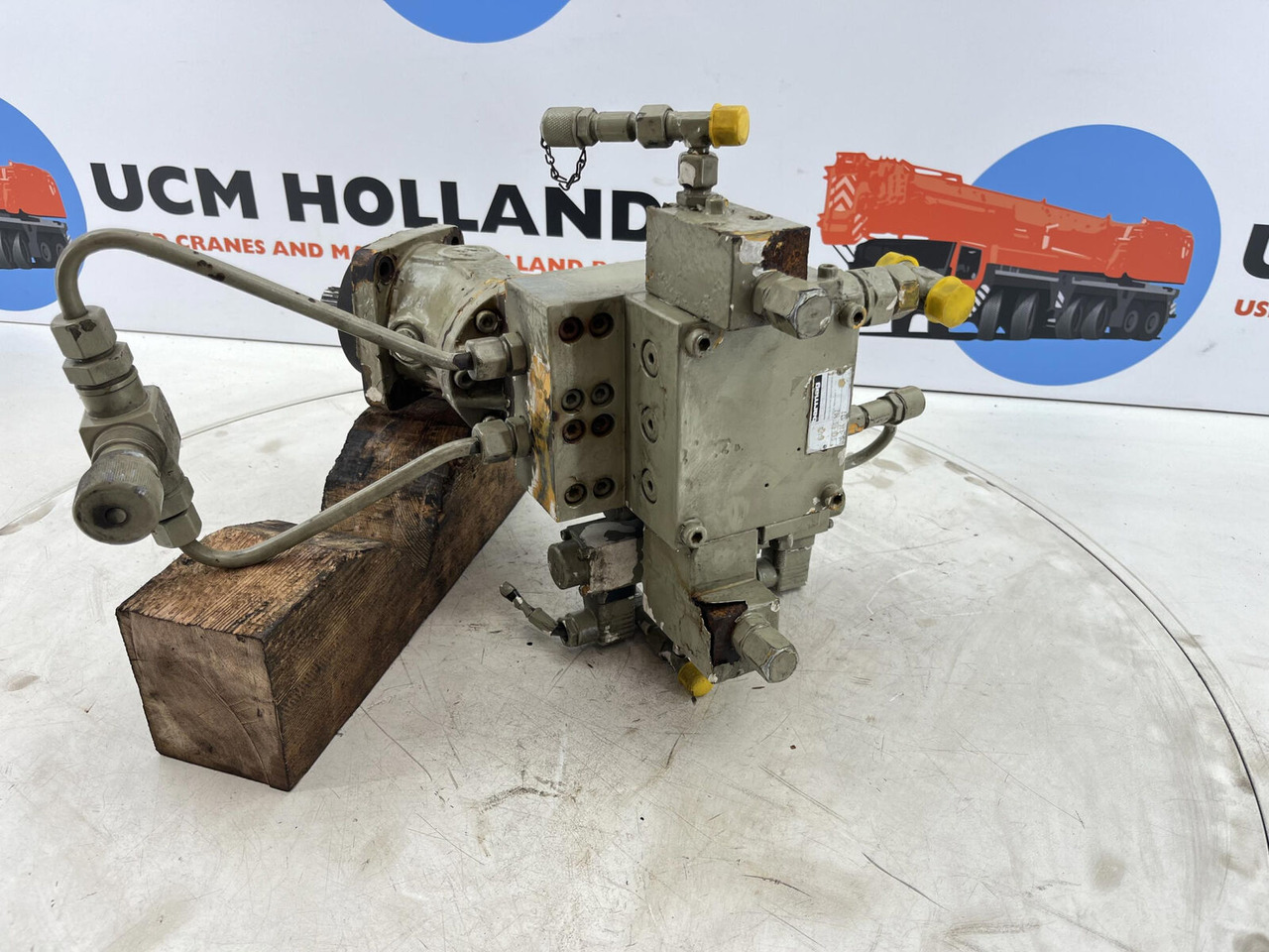 Liebherr LTM 1045 slewing gear - محرك سوينغ - موبايل كرين: صور 5 Liebherr LTM 1045 slewing gear - محرك سوينغ - موبايل كرين: صور 5