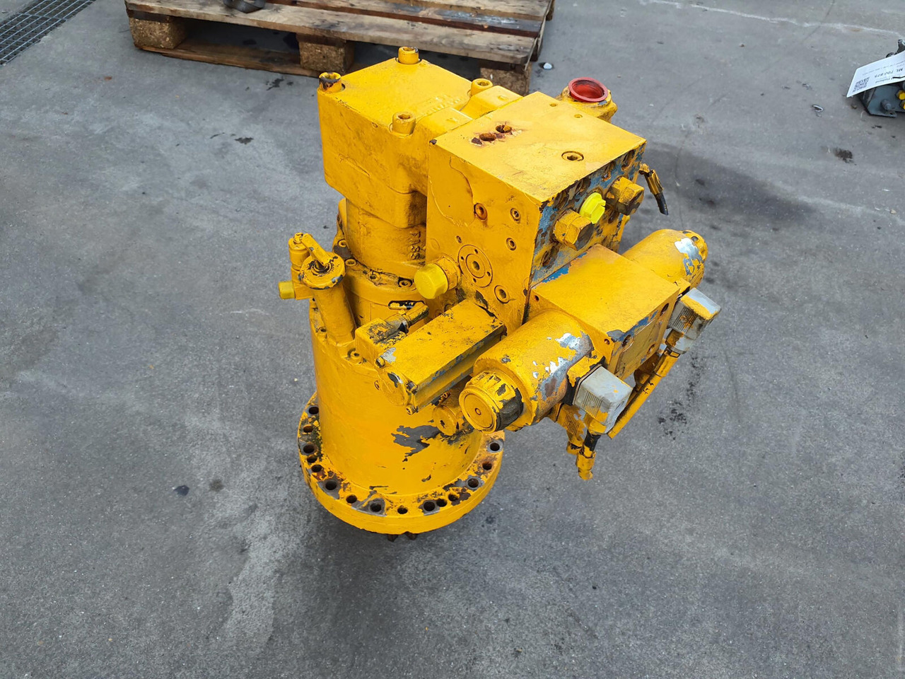 Liebherr LTM 1050-1 Slewing gear - محرك سوينغ - موبايل كرين: صور 3 Liebherr LTM 1050-1 Slewing gear - محرك سوينغ - موبايل كرين: صور 3