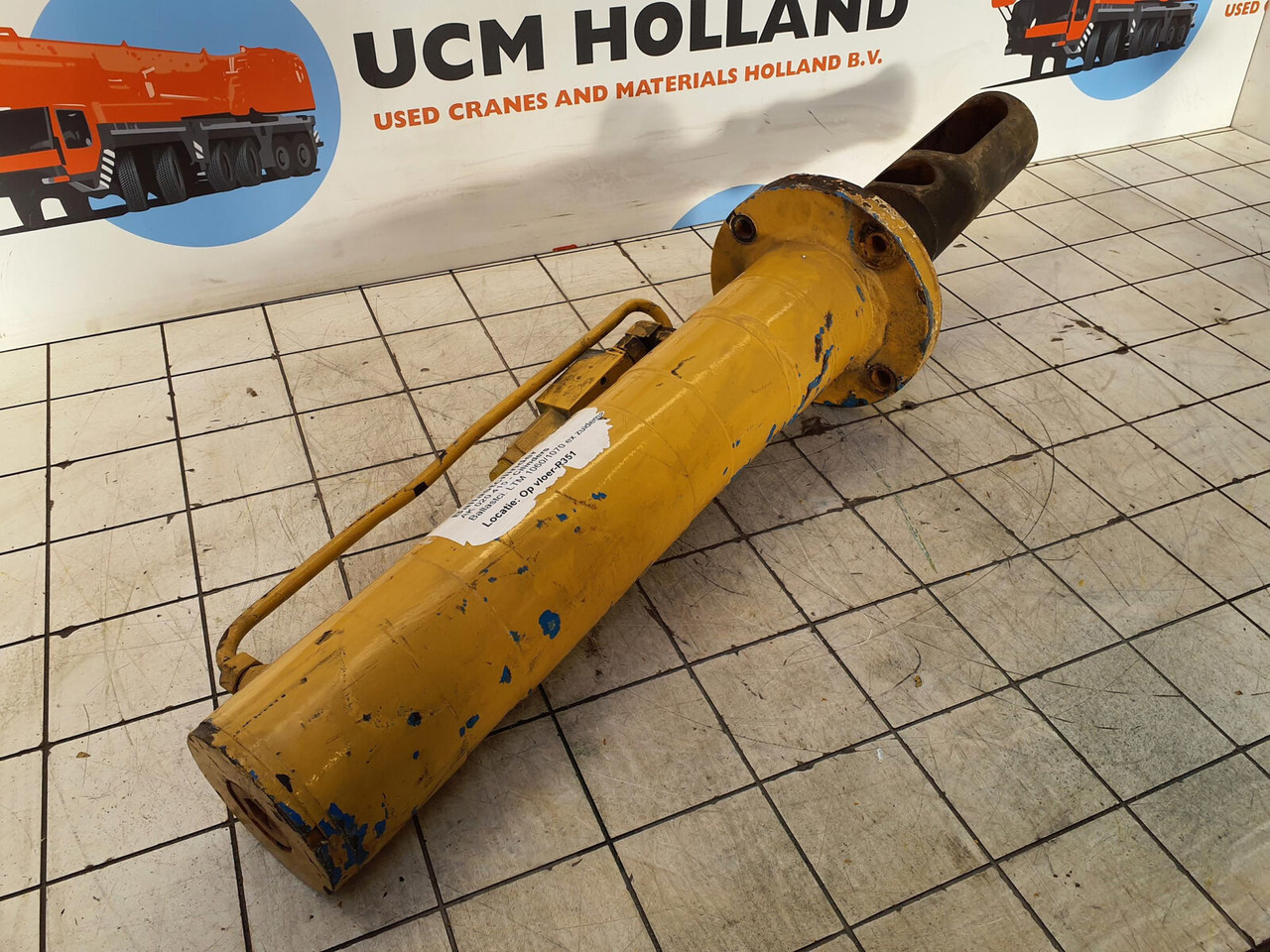 Liebherr LTM 1060/1070 counterweight cylinder - الاسطوانة الهيدروليكية - موبايل كرين: صور 1 Liebherr LTM 1060/1070 counterweight cylinder - الاسطوانة الهيدروليكية - موبايل كرين: صور 1