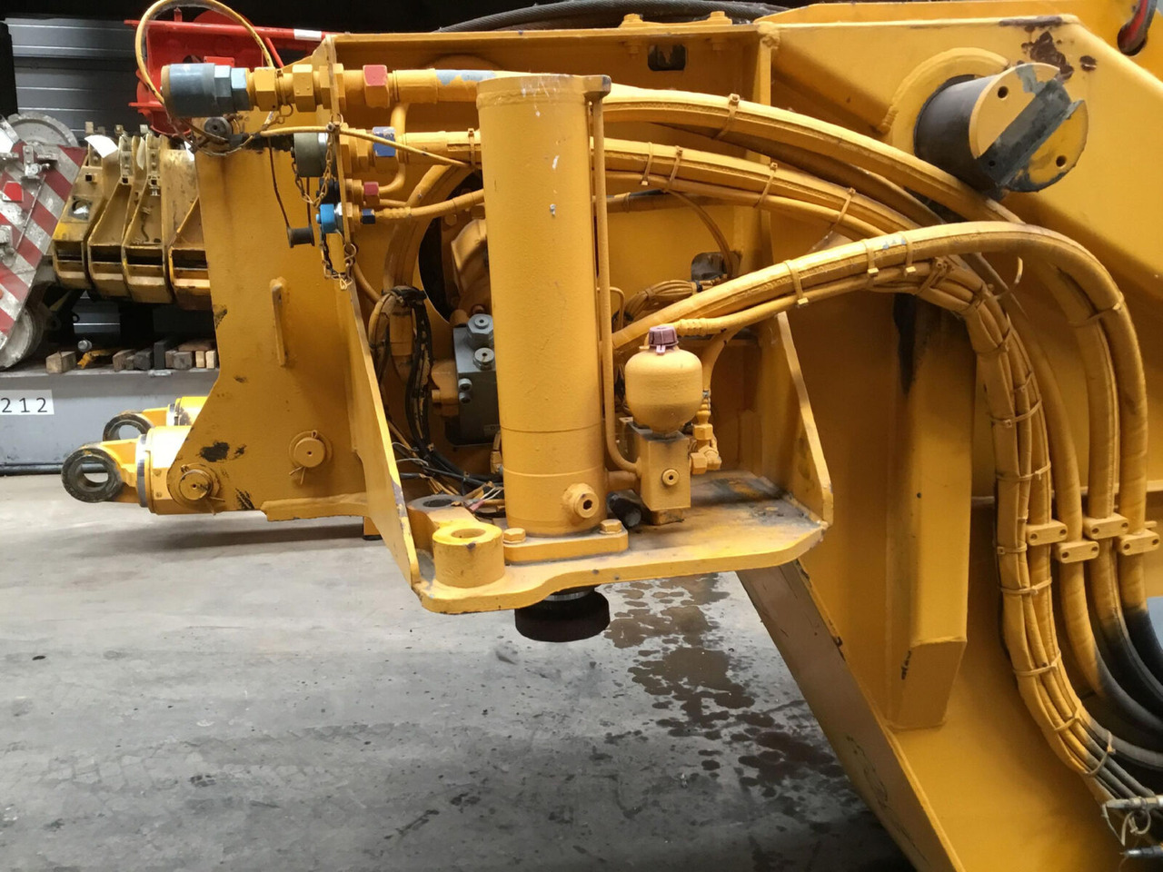 Liebherr LTM 1060-2 counterweight cylinder - الاسطوانة الهيدروليكية - موبايل كرين: صور 1 Liebherr LTM 1060-2 counterweight cylinder - الاسطوانة الهيدروليكية - موبايل كرين: صور 1