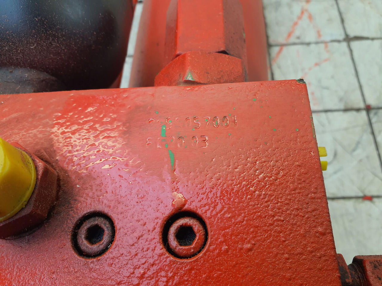 Liebherr LTM 1060-2 counterweight cylinder - الاسطوانة الهيدروليكية - موبايل كرين: صور 5 Liebherr LTM 1060-2 counterweight cylinder - الاسطوانة الهيدروليكية - موبايل كرين: صور 5