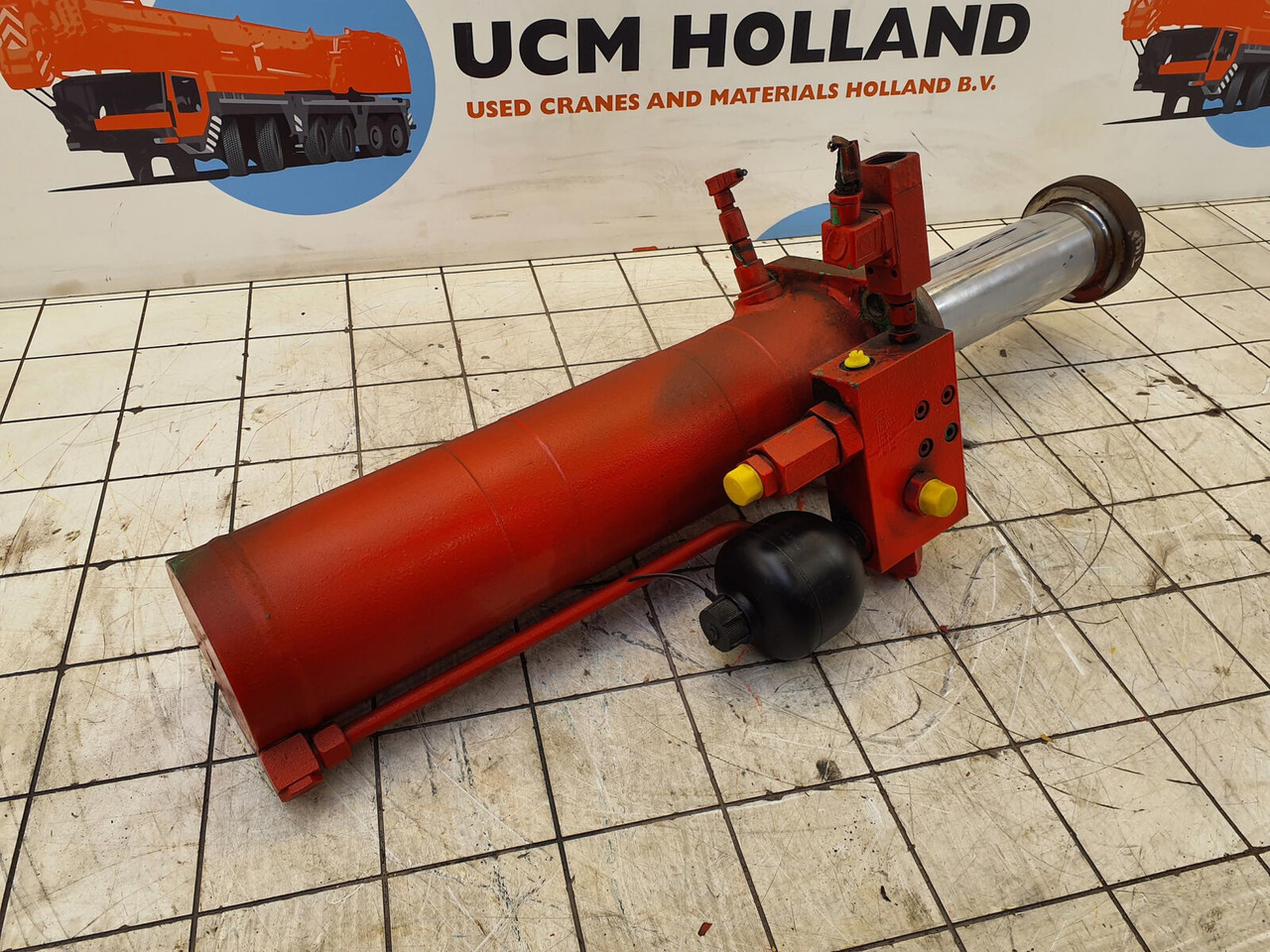 Liebherr LTM 1060-2 counterweight cylinder - الاسطوانة الهيدروليكية - موبايل كرين: صور 2 Liebherr LTM 1060-2 counterweight cylinder - الاسطوانة الهيدروليكية - موبايل كرين: صور 2