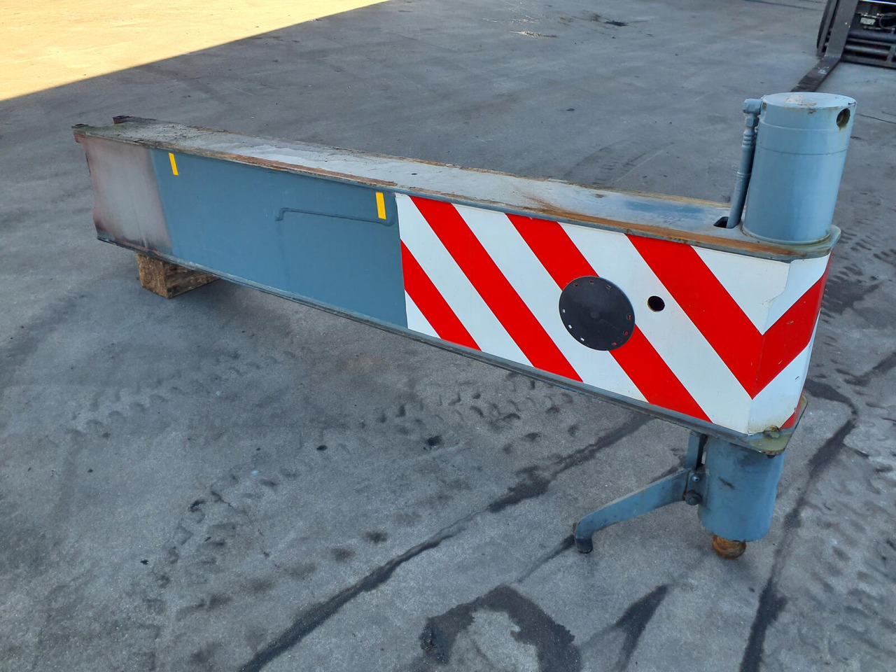 Liebherr LTM 1070-4.1 outrigger beam complete rear - تعليق - موبايل كرين: صور 1 Liebherr LTM 1070-4.1 outrigger beam complete rear - تعليق - موبايل كرين: صور 1