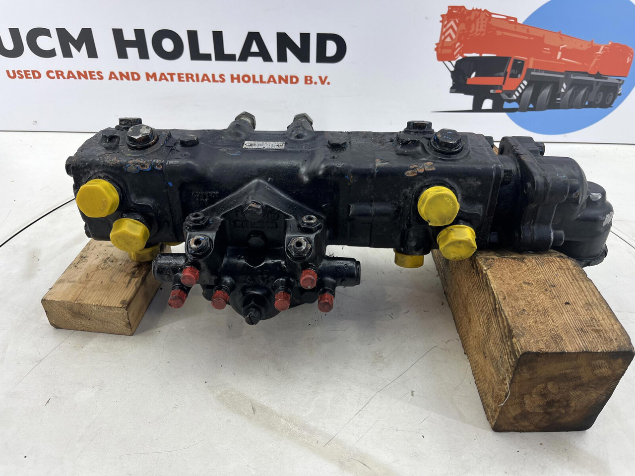 Liebherr LTM 1070 steering box - دودة دركسون - موبايل كرين: صور 5 Liebherr LTM 1070 steering box - دودة دركسون - موبايل كرين: صور 5