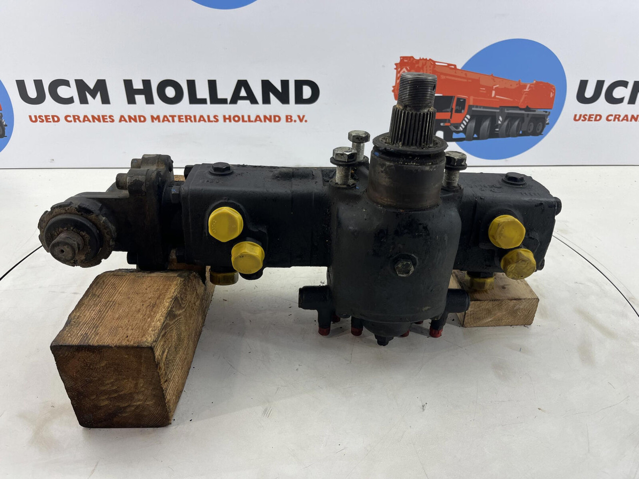 Liebherr LTM 1070 steering box - دودة دركسون - موبايل كرين: صور 1 Liebherr LTM 1070 steering box - دودة دركسون - موبايل كرين: صور 1