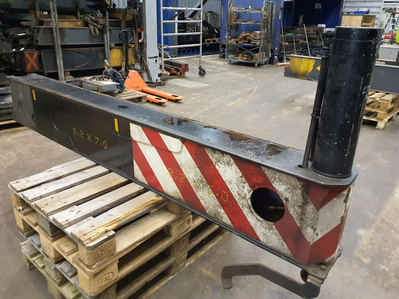 Liebherr LTM 1080-1 sliding beam complete front - تعليق - الرافعة: صور 1 Liebherr LTM 1080-1 sliding beam complete front - تعليق - الرافعة: صور 1