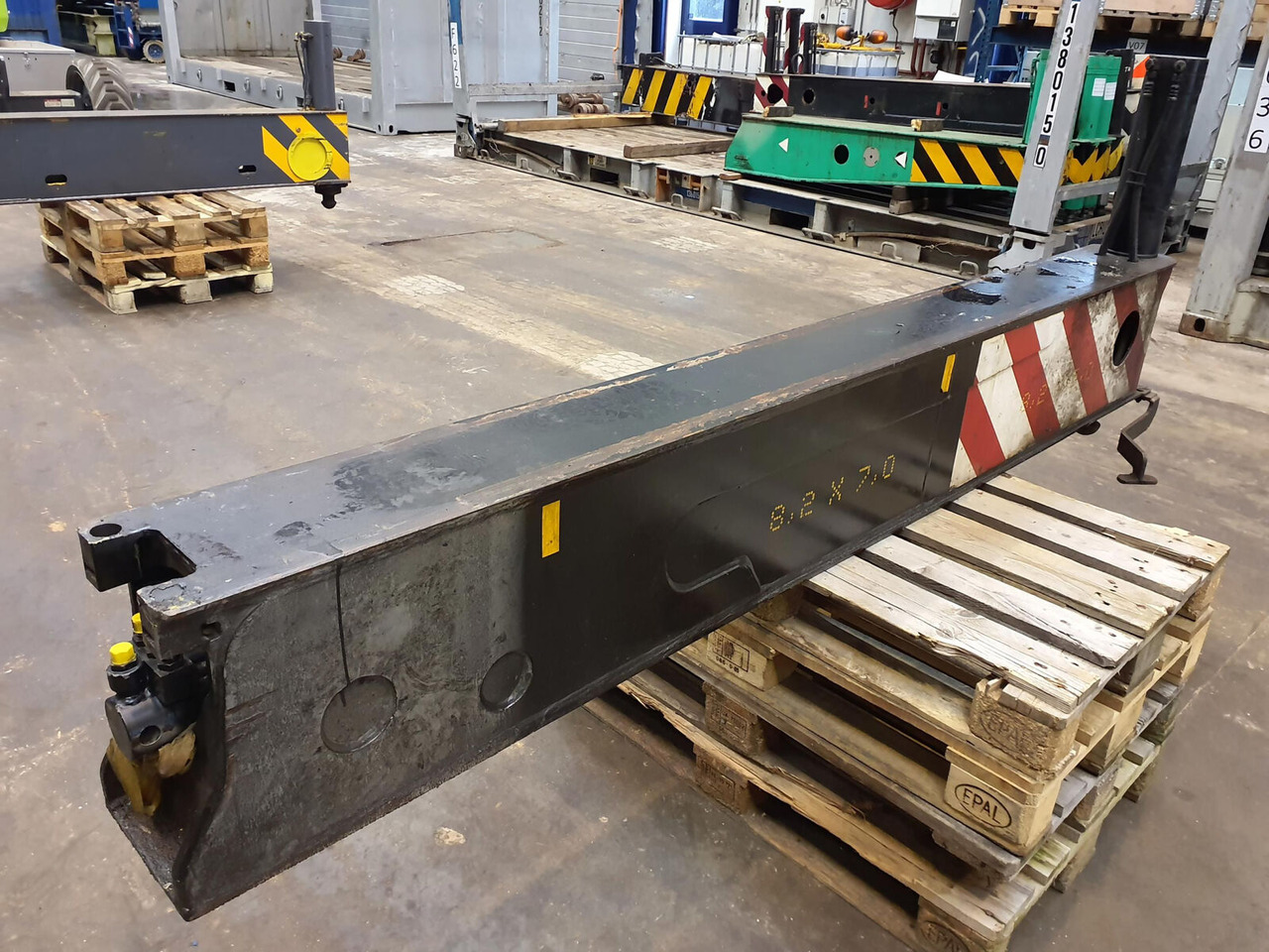 Liebherr LTM 1080-1 sliding beam complete front - تعليق - الرافعة: صور 3 Liebherr LTM 1080-1 sliding beam complete front - تعليق - الرافعة: صور 3