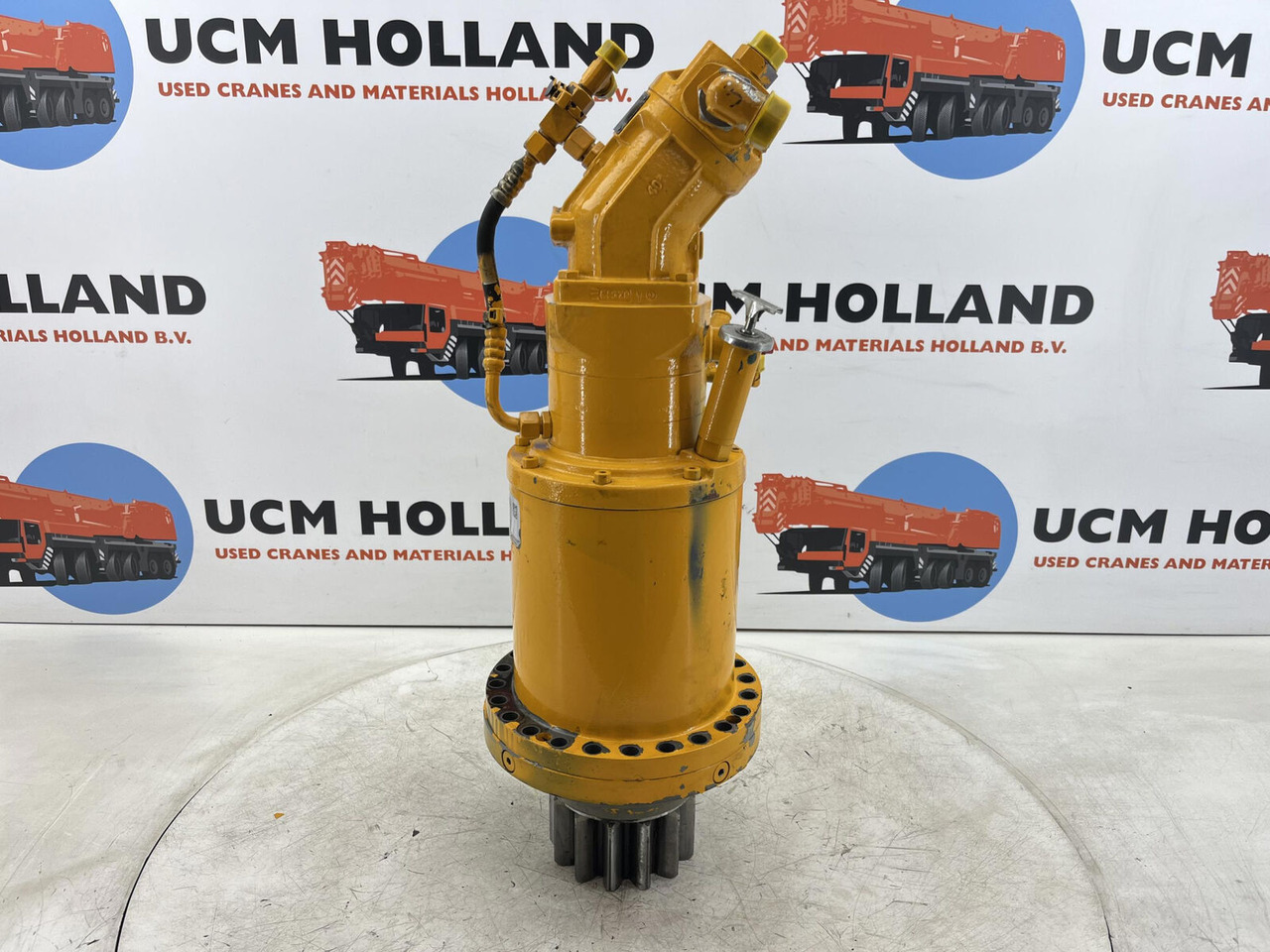 Liebherr LTM 1130-5.1 Slewing gear - محرك سوينغ - موبايل كرين: صور 4 Liebherr LTM 1130-5.1 Slewing gear - محرك سوينغ - موبايل كرين: صور 4