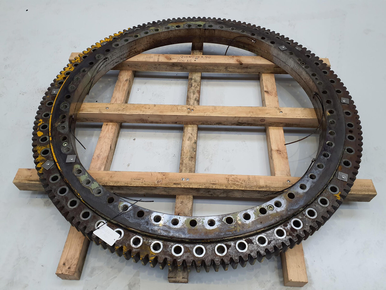 Liebherr LTM 1160-2 roller slewing ring - حلقة الدوران - موبايل كرين: صور 2 Liebherr LTM 1160-2 roller slewing ring - حلقة الدوران - موبايل كرين: صور 2