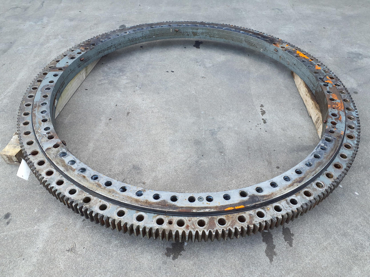 Liebherr LTM 1200/1 slewing ring - حلقة الدوران - موبايل كرين: صور 1 Liebherr LTM 1200/1 slewing ring - حلقة الدوران - موبايل كرين: صور 1