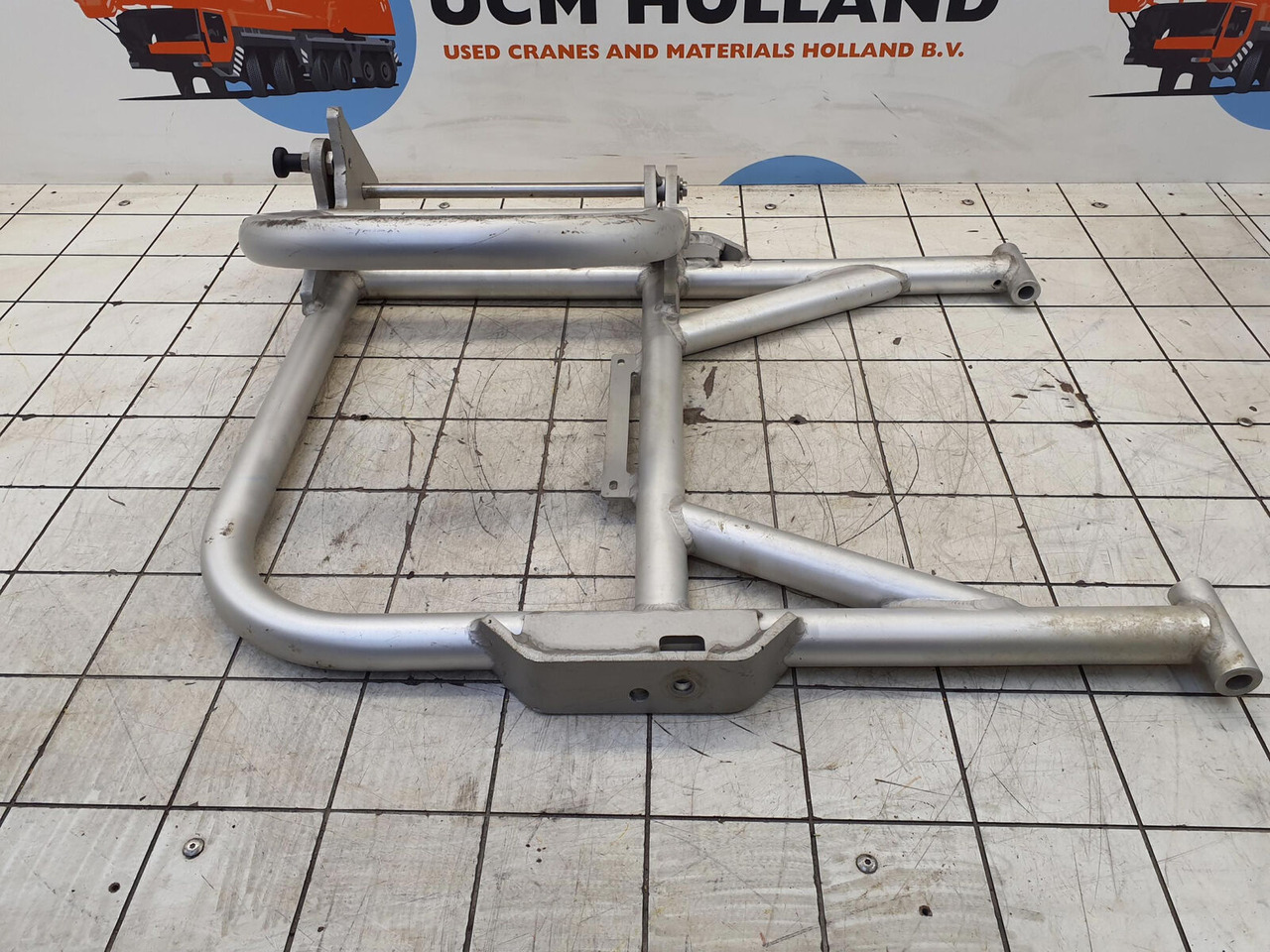 Liebherr LTM 1250-5.1 guard railing 40X500X760 - هيكل السيارة الخارجية - موبايل كرين: صور 5 Liebherr LTM 1250-5.1 guard railing 40X500X760 - هيكل السيارة الخارجية - موبايل كرين: صور 5