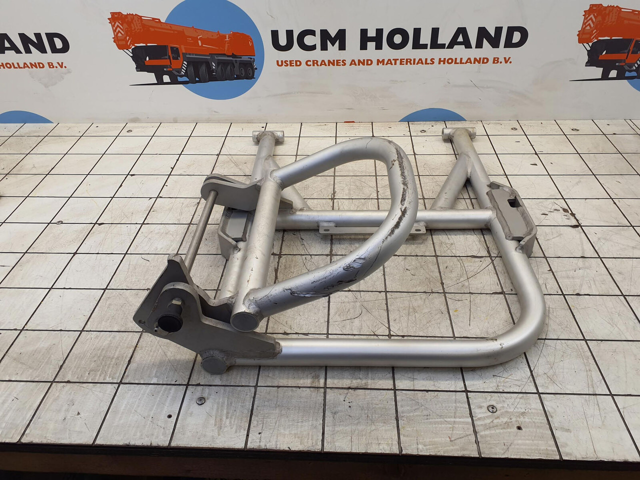 Liebherr LTM 1250-5.1 guard railing 40X500X760 - هيكل السيارة الخارجية - موبايل كرين: صور 4 Liebherr LTM 1250-5.1 guard railing 40X500X760 - هيكل السيارة الخارجية - موبايل كرين: صور 4