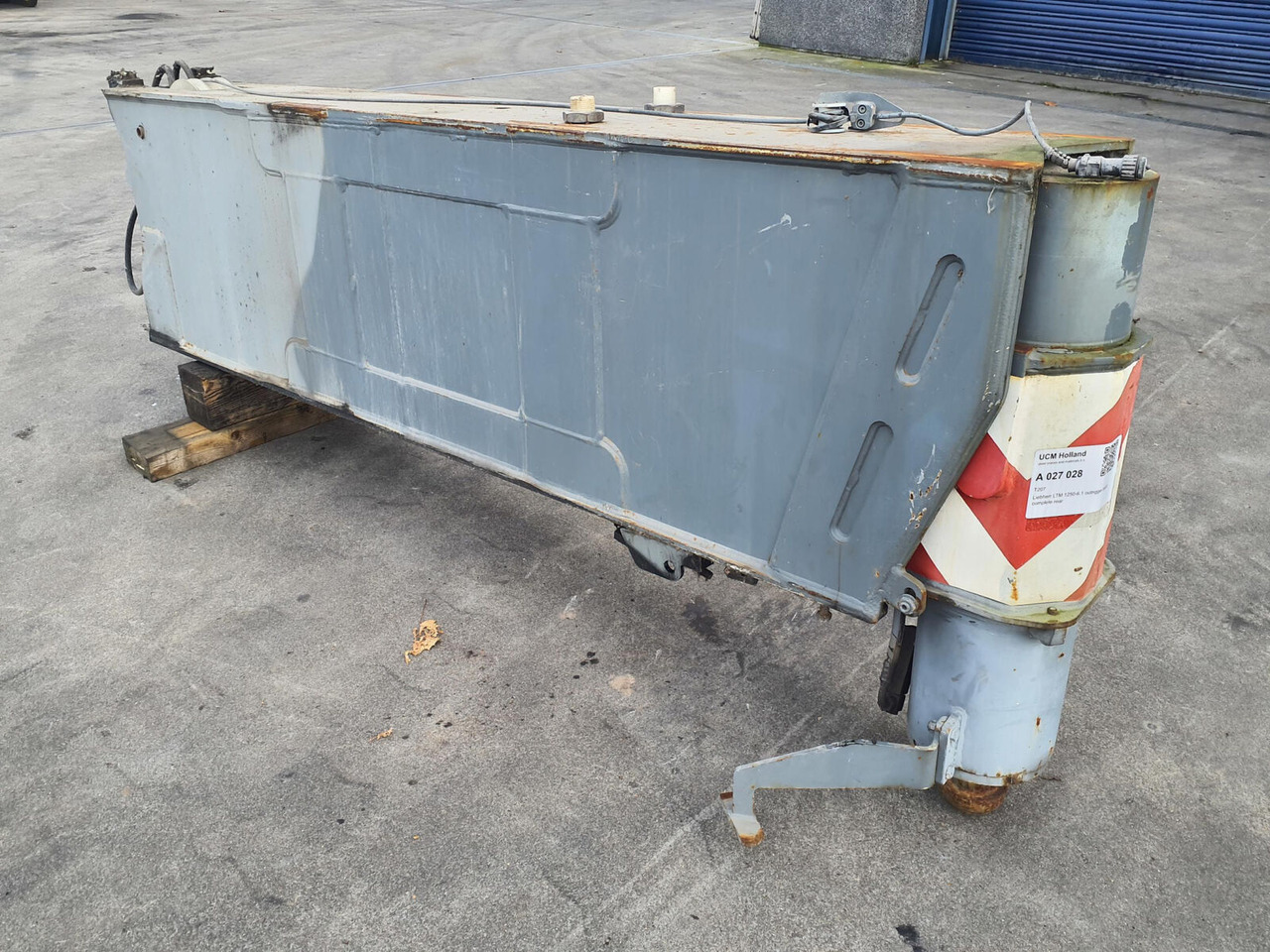 Liebherr LTM 1250-6.1 outrigger beam complete rear - تعليق - الرافعة: صور 2 Liebherr LTM 1250-6.1 outrigger beam complete rear - تعليق - الرافعة: صور 2