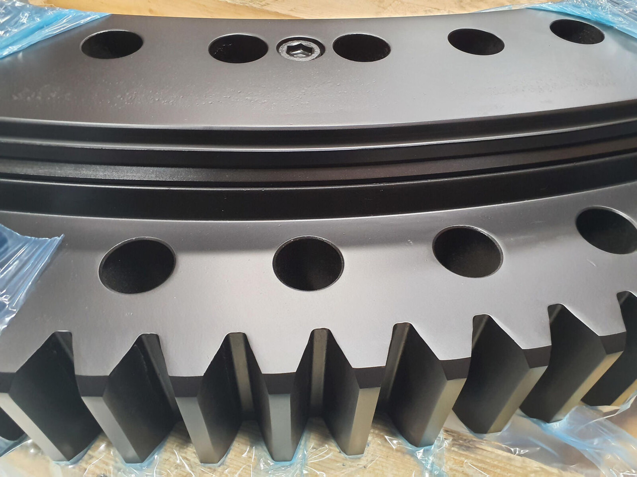 Liebherr LTM 1300 Roller slewing ring - حلقة الدوران - موبايل كرين: صور 2 Liebherr LTM 1300 Roller slewing ring - حلقة الدوران - موبايل كرين: صور 2