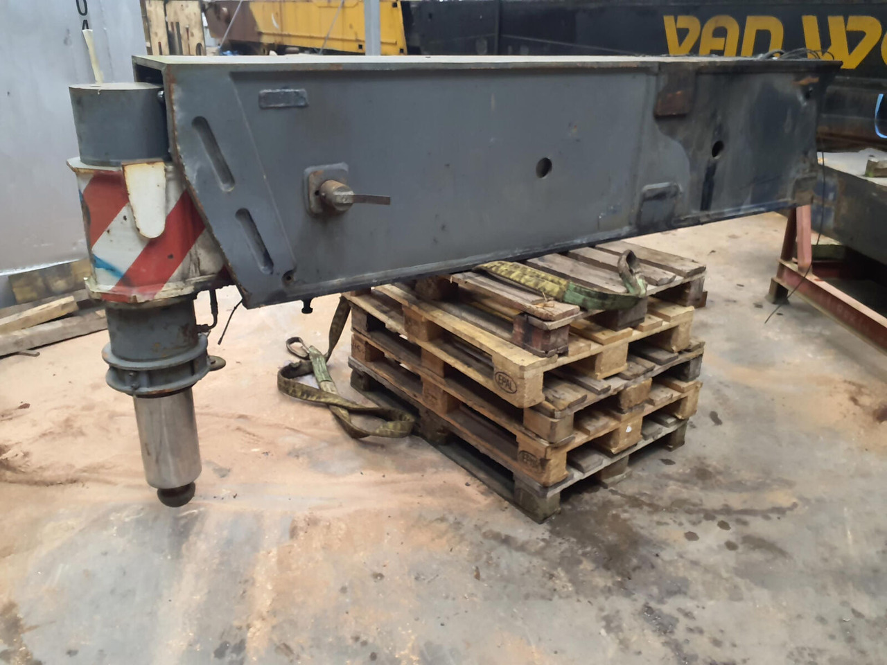 Liebherr LTM 1300 outrigger complete rear L - تعليق - موبايل كرين: صور 2 Liebherr LTM 1300 outrigger complete rear L - تعليق - موبايل كرين: صور 2