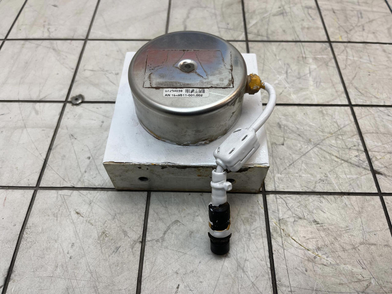 Liebherr LTM 1400-7.1 angle transmitter - النظام الكهربائي - الرافعة: صور 1 Liebherr LTM 1400-7.1 angle transmitter - النظام الكهربائي - الرافعة: صور 1