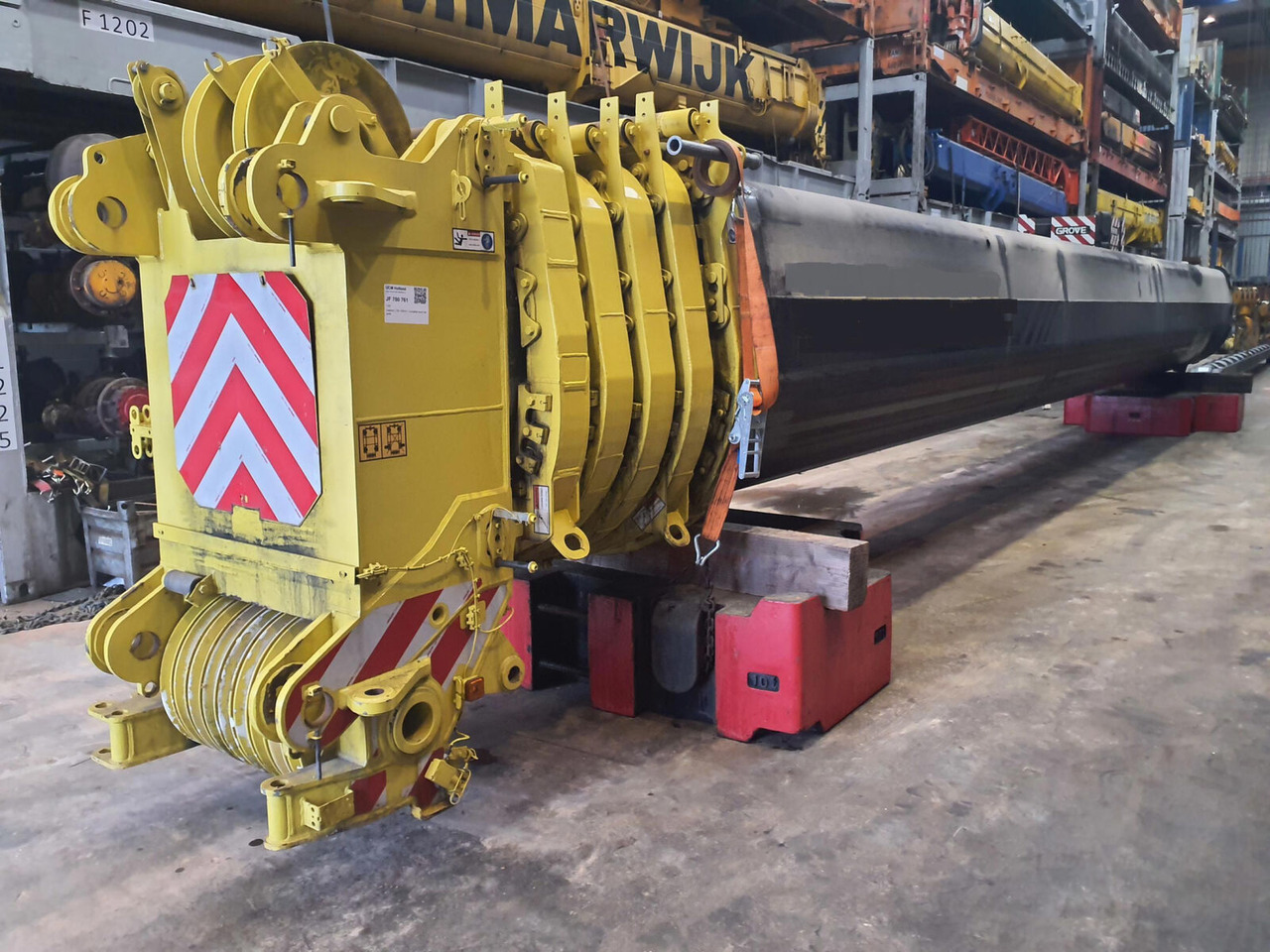 Liebherr LTM 1450-8.1 boom sections 1,2,3,4,5,6 - ذراع الرافعة - موبايل كرين: صور 1 Liebherr LTM 1450-8.1 boom sections 1,2,3,4,5,6 - ذراع الرافعة - موبايل كرين: صور 1