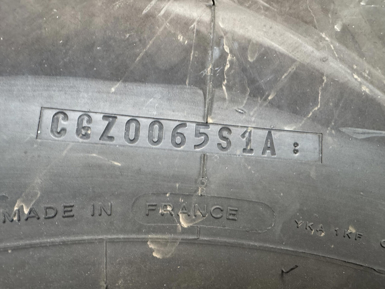Liebherr Wheel 445/95 R25 10 12 1p - عجلات - الرافعة: صور 4 Liebherr Wheel 445/95 R25 10 12 1p - عجلات - الرافعة: صور 4