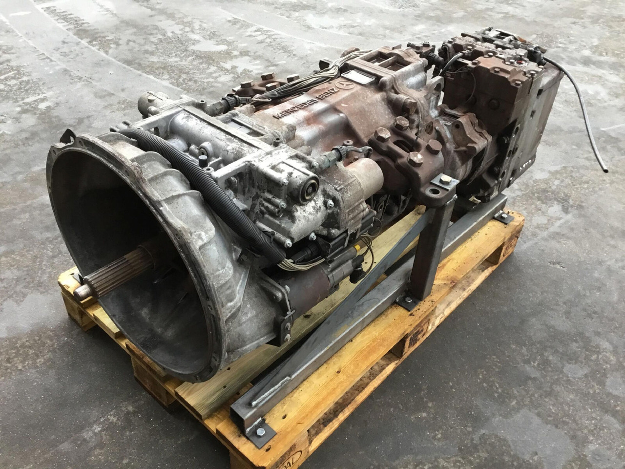 Mercedes-Benz AC 100 gearbox Mercedes benz G240-1 - علبة التروس - موبايل كرين: صور 4 Mercedes-Benz AC 100 gearbox Mercedes benz G240-1 - علبة التروس - موبايل كرين: صور 4