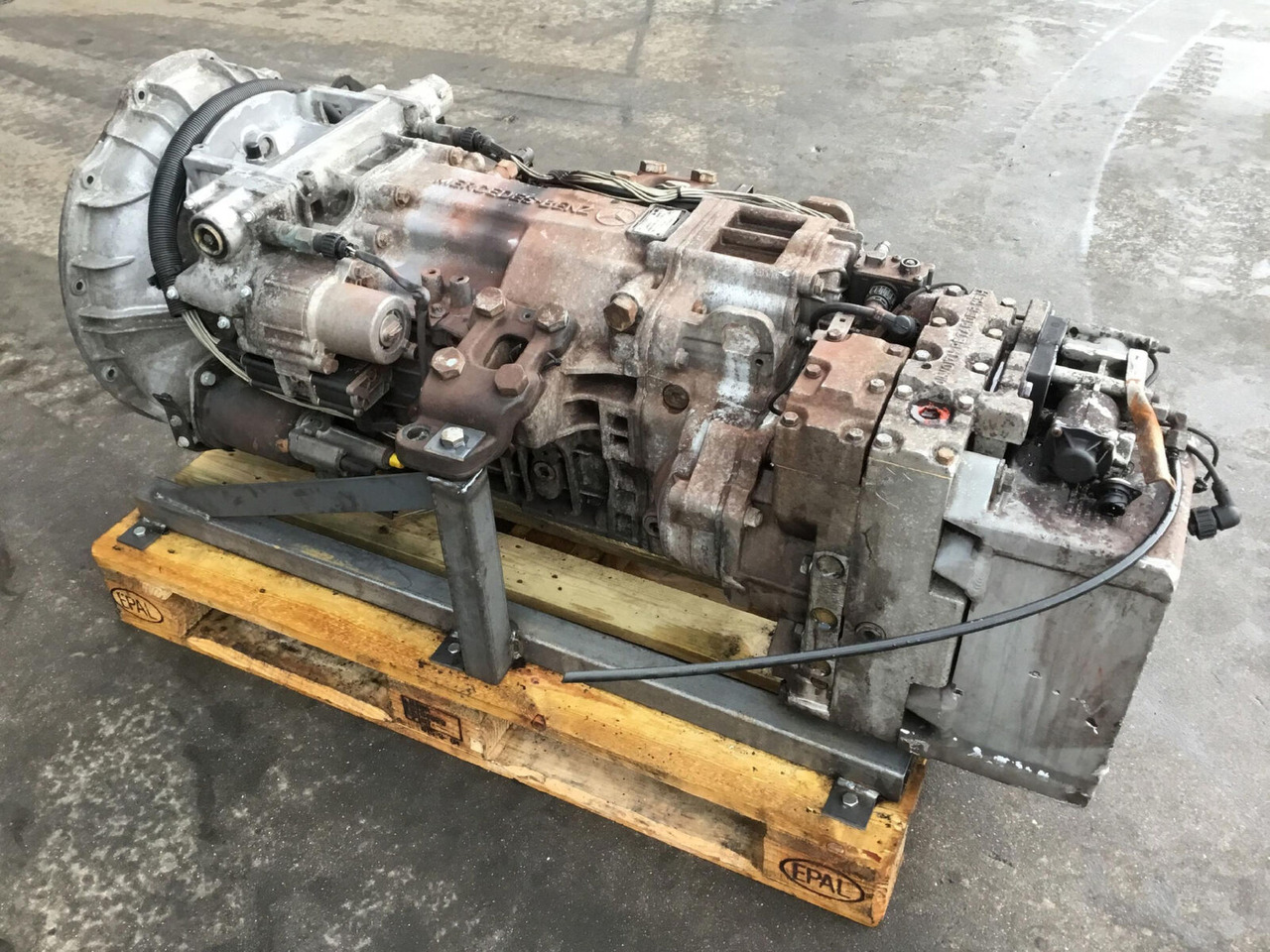 Mercedes-Benz AC 100 gearbox Mercedes benz G240-1 - علبة التروس - موبايل كرين: صور 3 Mercedes-Benz AC 100 gearbox Mercedes benz G240-1 - علبة التروس - موبايل كرين: صور 3