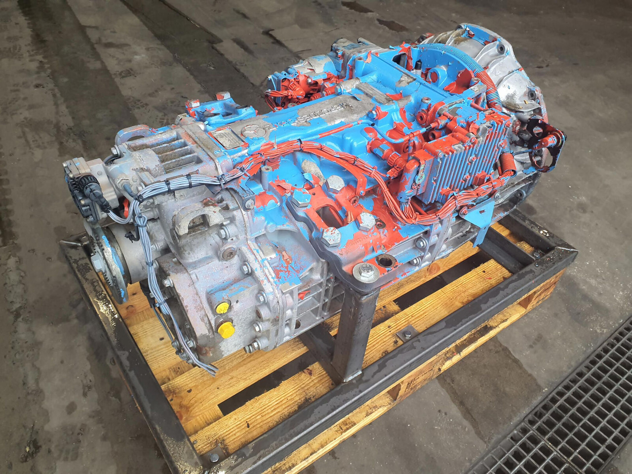 Mercedes-Benz GMK 5130-1 gearbox Mercedes G240-16 - علبة التروس - موبايل كرين: صور 1 Mercedes-Benz GMK 5130-1 gearbox Mercedes G240-16 - علبة التروس - موبايل كرين: صور 1